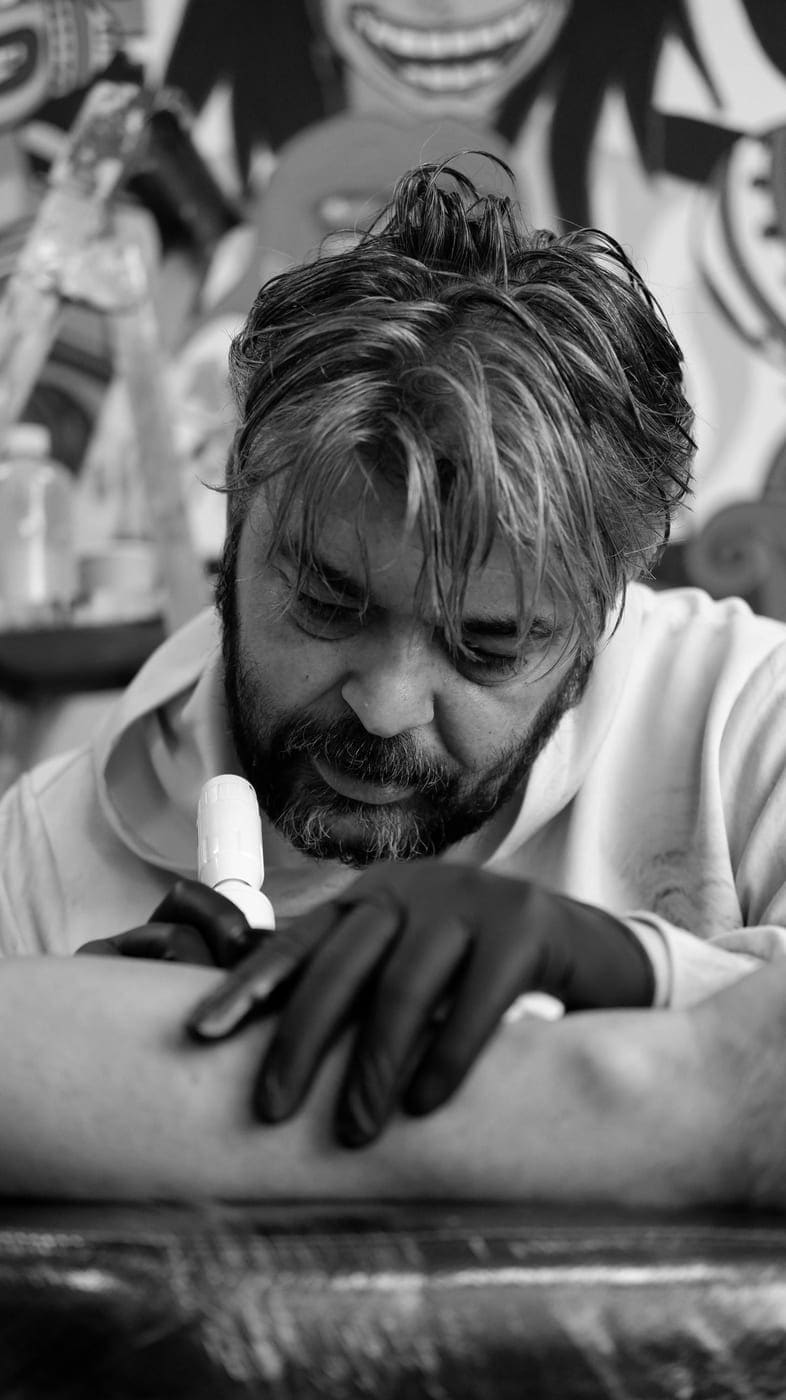Lucas Vernet dans l’atelier, Croix-Rousse, Lyon.
